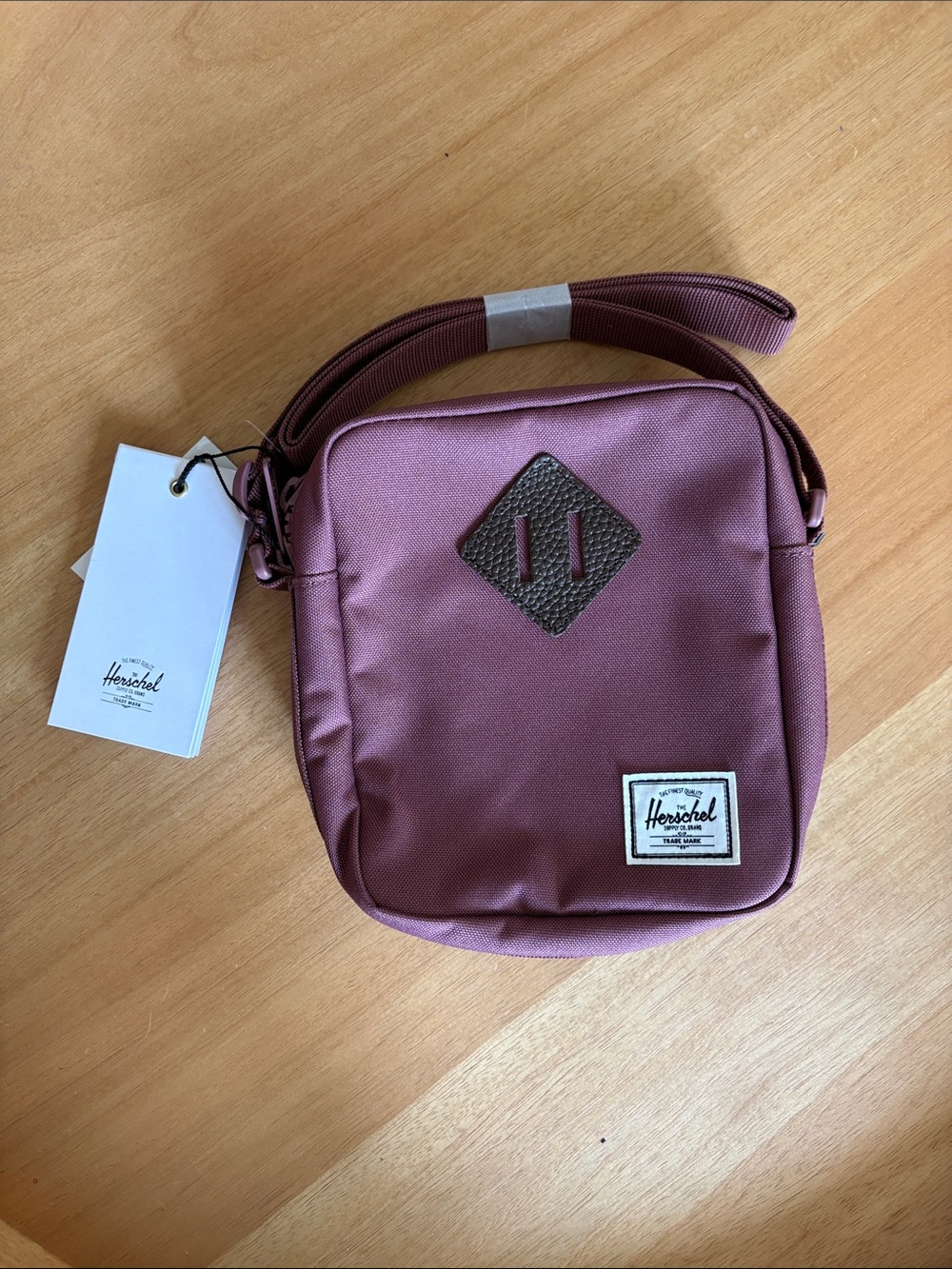 Herschel Supply Company Small Crossbody Bag in Rose Brown